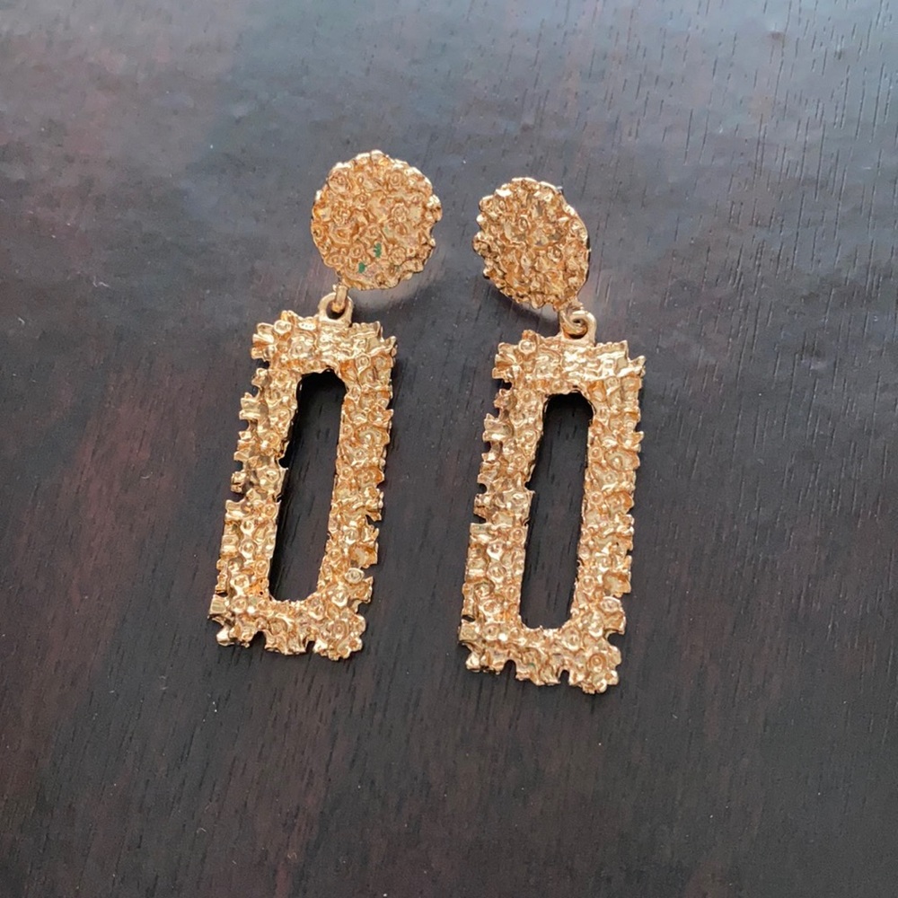 Gold Venetian Rectangle textured earrings